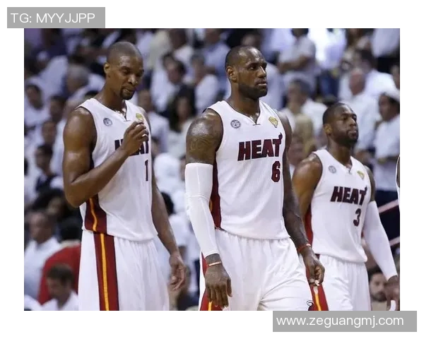 詹姆斯与足球明星的实力对比谁更胜一筹探讨体育界的传奇人物 詹姆斯与足球明星的实力对比谁更胜一筹探讨体育界的传奇人物