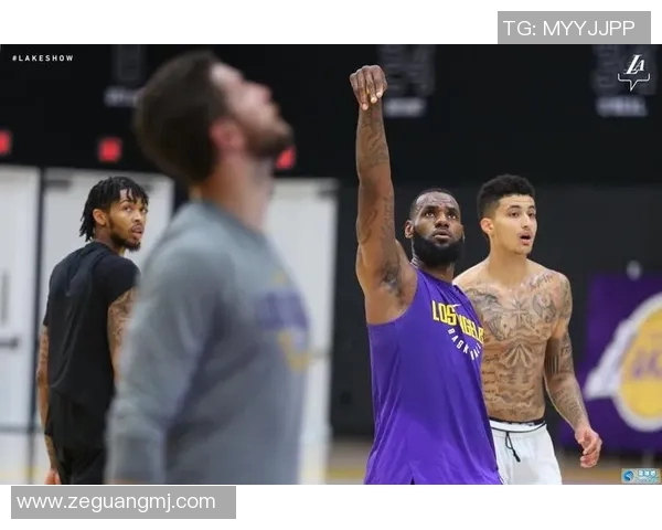 足球明星对篮球的看法与评价探讨及其运动精神的交融分析 足球明星对篮球的看法与评价探讨及其运动精神的交融分析