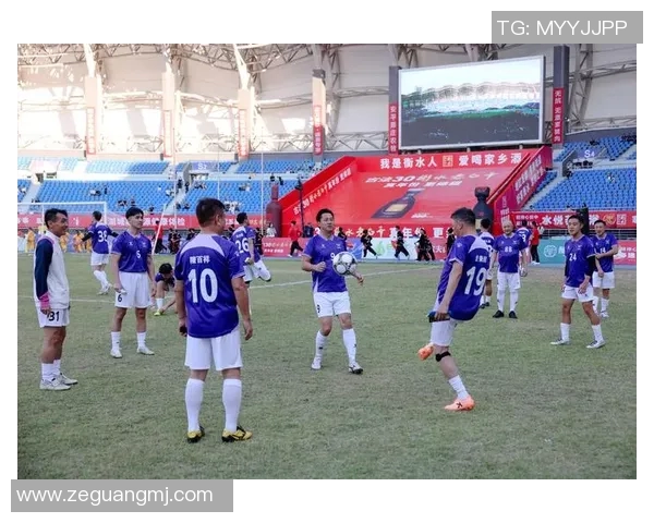 足球明星合照精彩瞬间汇总让我们一起欣赏那些难忘的足球时刻与友谊