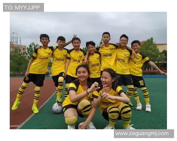 足球明星的妻子们谁才是最美的女神揭晓她们的魅力与风采 足球明星的妻子们谁才是最美的女神揭晓她们的魅力与风采